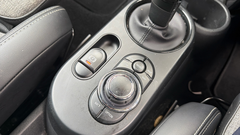 MINI Hatchback 135kW Cooper S Level 2 33kWh 3dr Auto Electric Hatchback